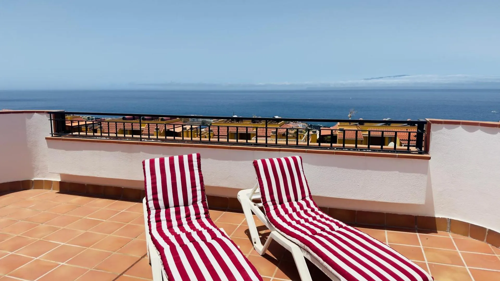 Casa Heidi - Pool - Sunsets - Ocean, Cliffs View - Garage - Ac Lägenhet Puerto de Santiago